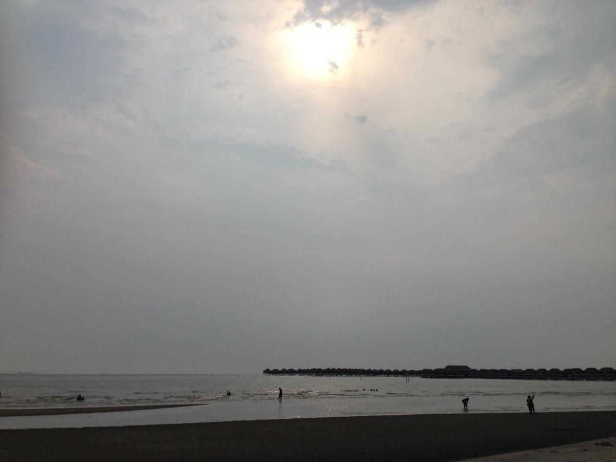 Holiday Home Bagan Lalang 5 Aircon Kampong Bagan Lalang Εξωτερικό φωτογραφία