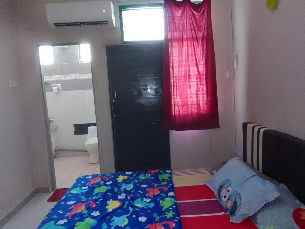 Holiday Home Bagan Lalang 5 Aircon Kampong Bagan Lalang Εξωτερικό φωτογραφία